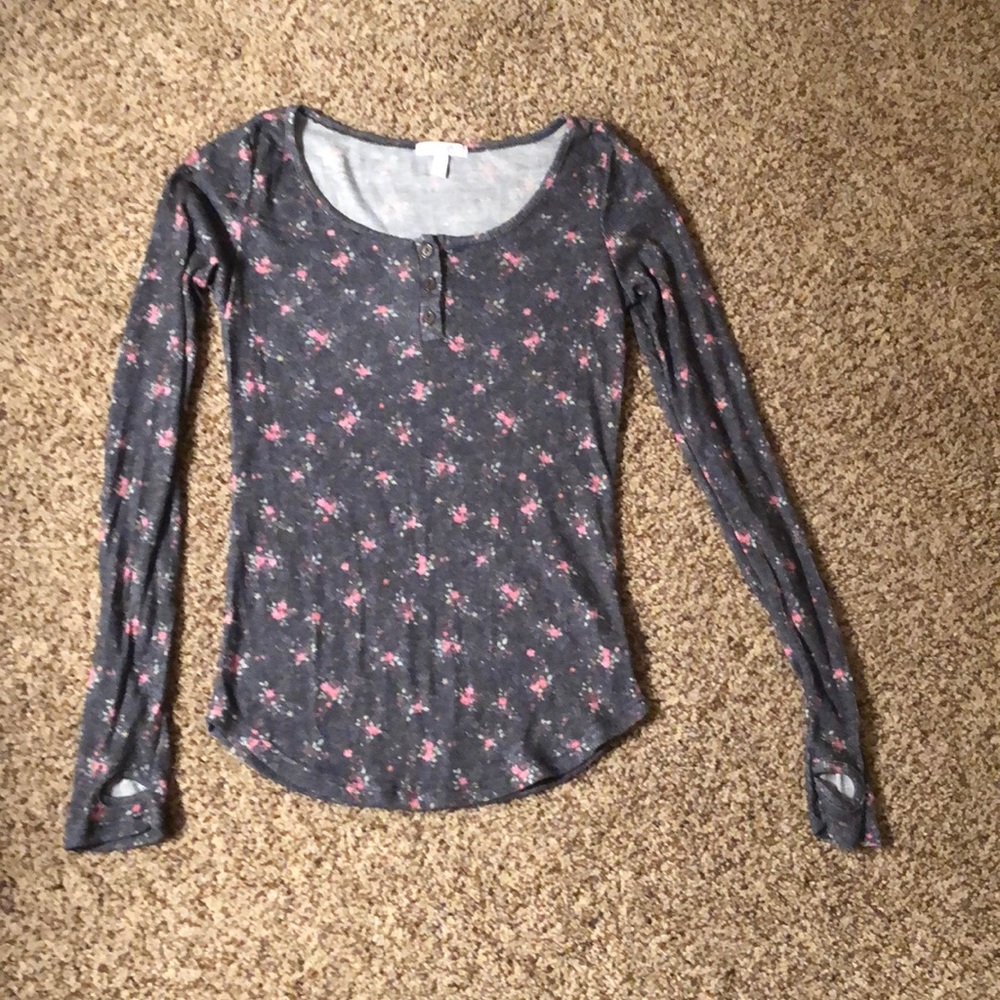 Women’s long sleeve top